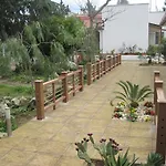 Santos Bed & Breakfast 3*